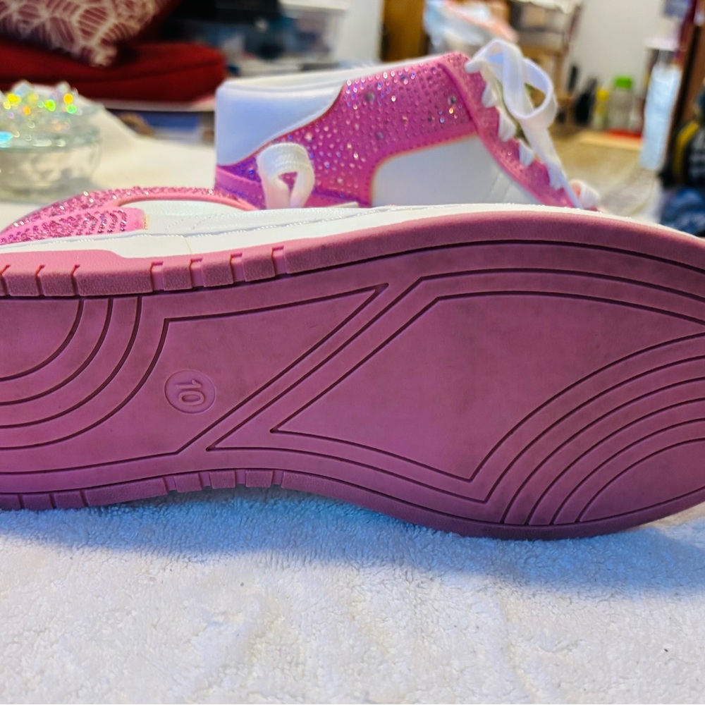 Almost Brand New - WILD PAIR - Pink & White Bling High Tops - SZ 10 - box 9 - Picture 7 of 7